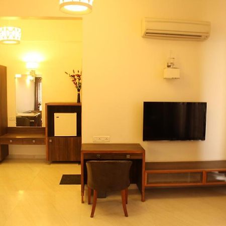 Hotel Grand 3D Bhuj Luaran gambar
