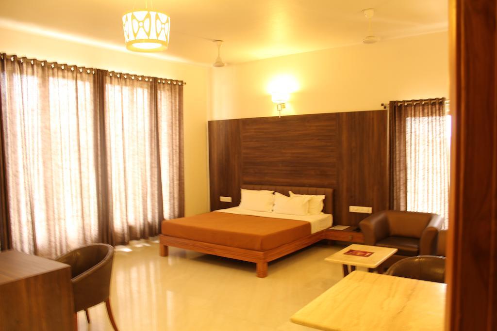 Hotel Grand 3D Bhuj Bilik gambar